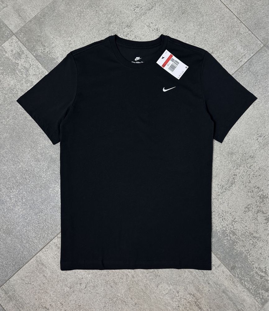 100% Оригінал Футболка Nike Tee Біла/Чорна Smal Swosh