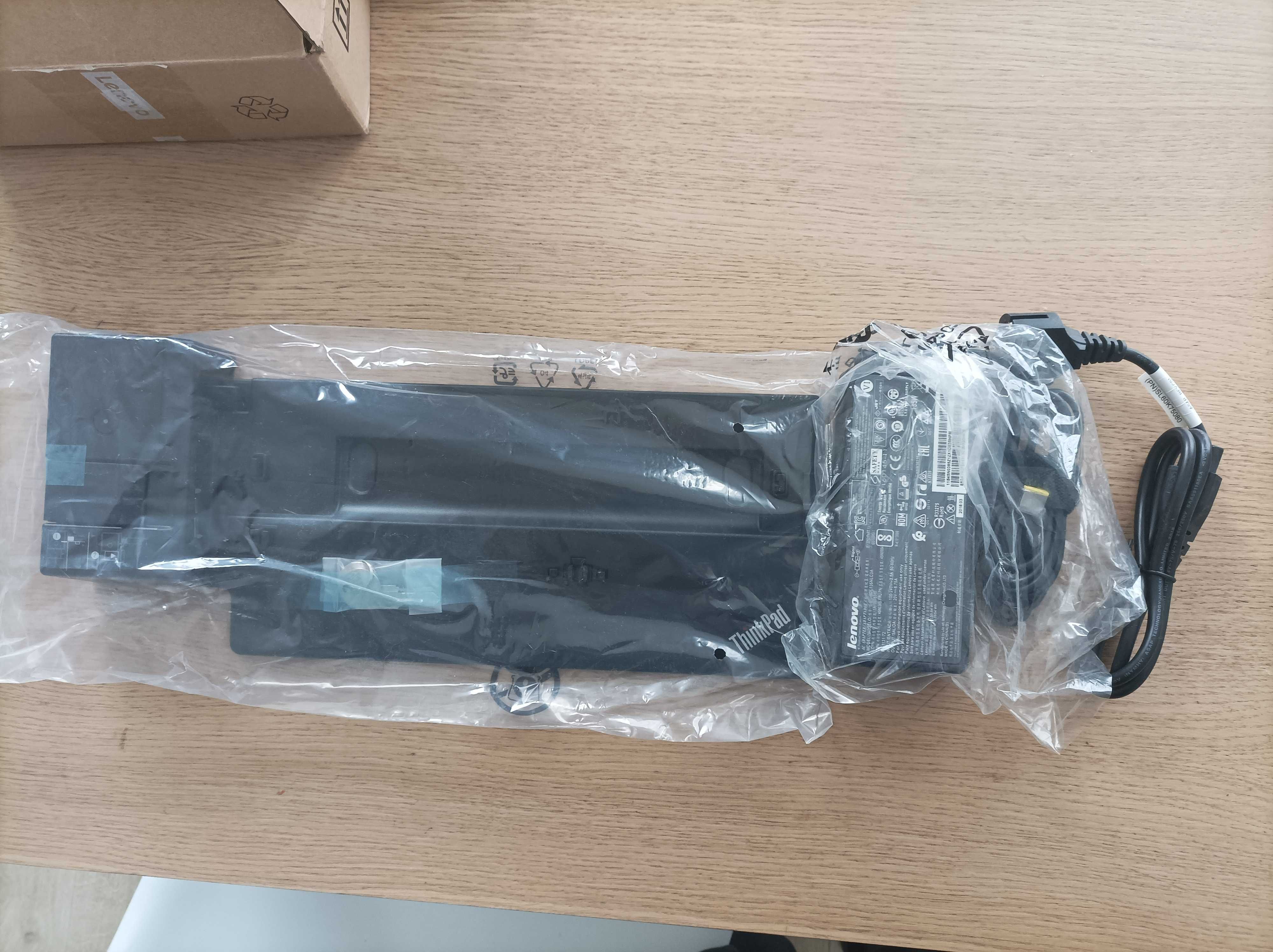 Stacja dokująca Lenovo 40AH0135EU