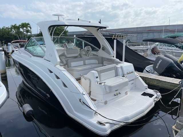 Motorówka Chaparral 310 Signature 13r 2x MerCruiser 5.0L, generator,