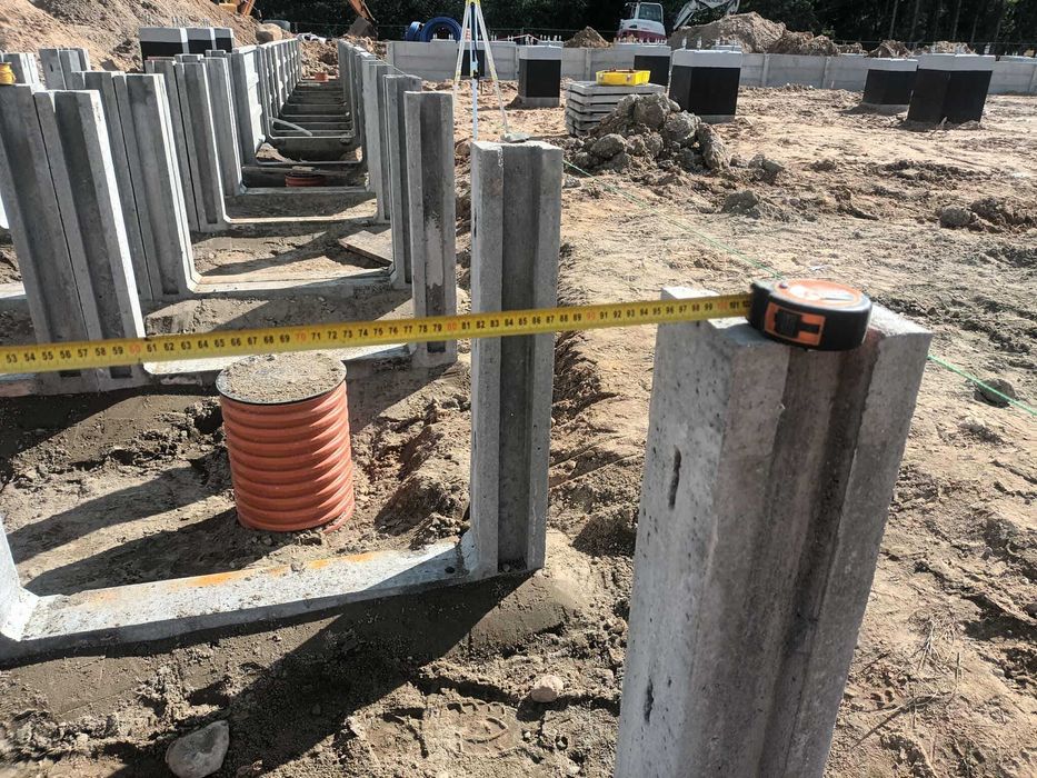 Barczyk-urządzenie   budowlane  do podnoszenia żeber betonowych