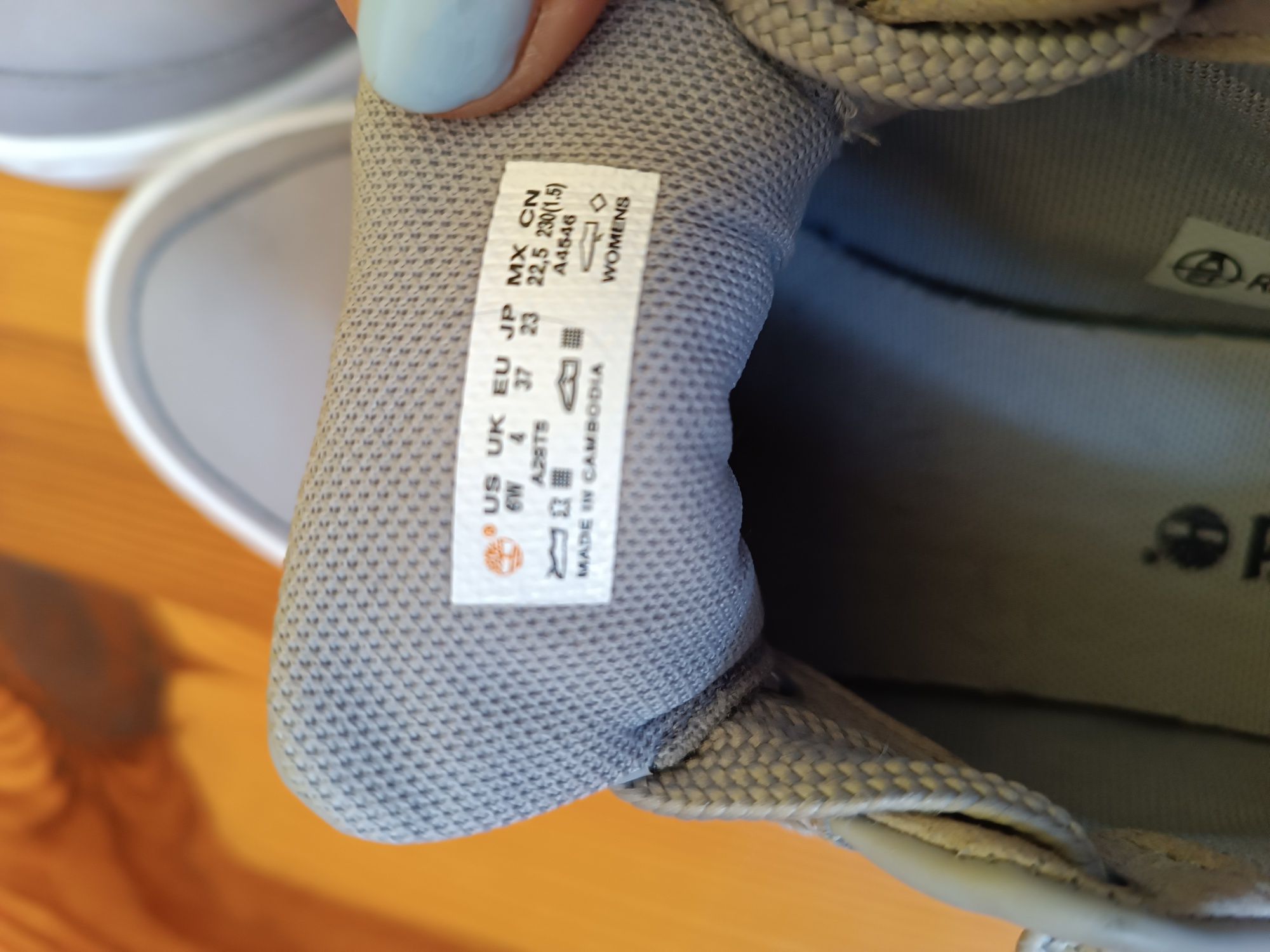 Szare skechers ,buty Timberland rozmiar 36