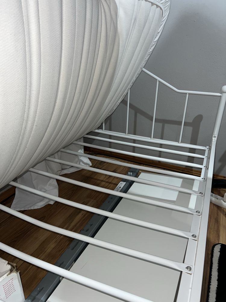 Łóżko metalowe białe + materac 90x200