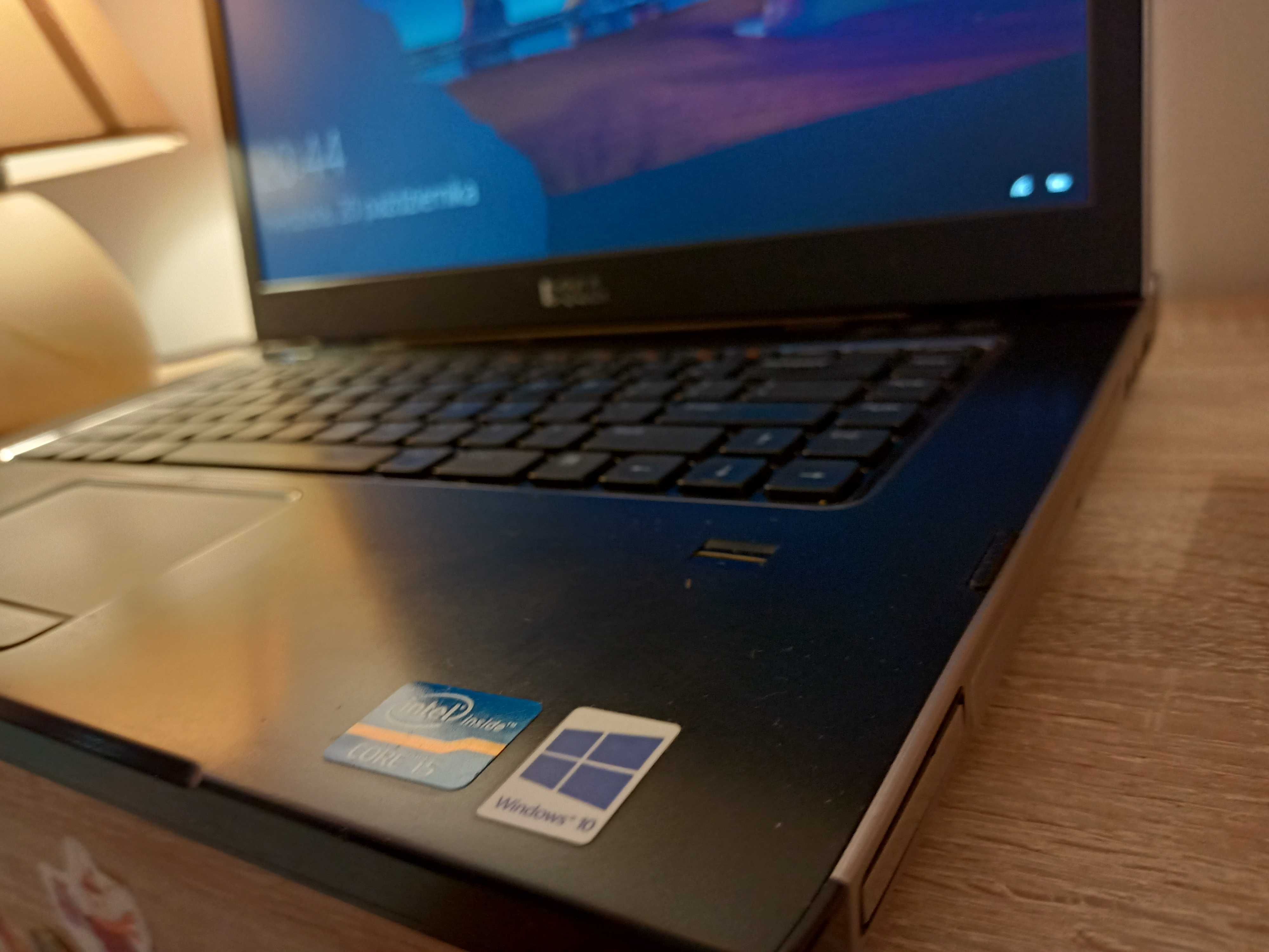 Dell Vostro 3550 z pakietem biurowym MS Office 2007 Small Business