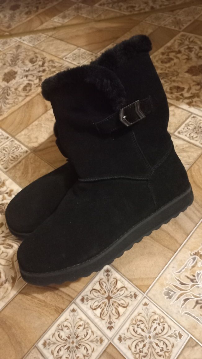 Жіночі зимові Skechers ( нові) 1000грн