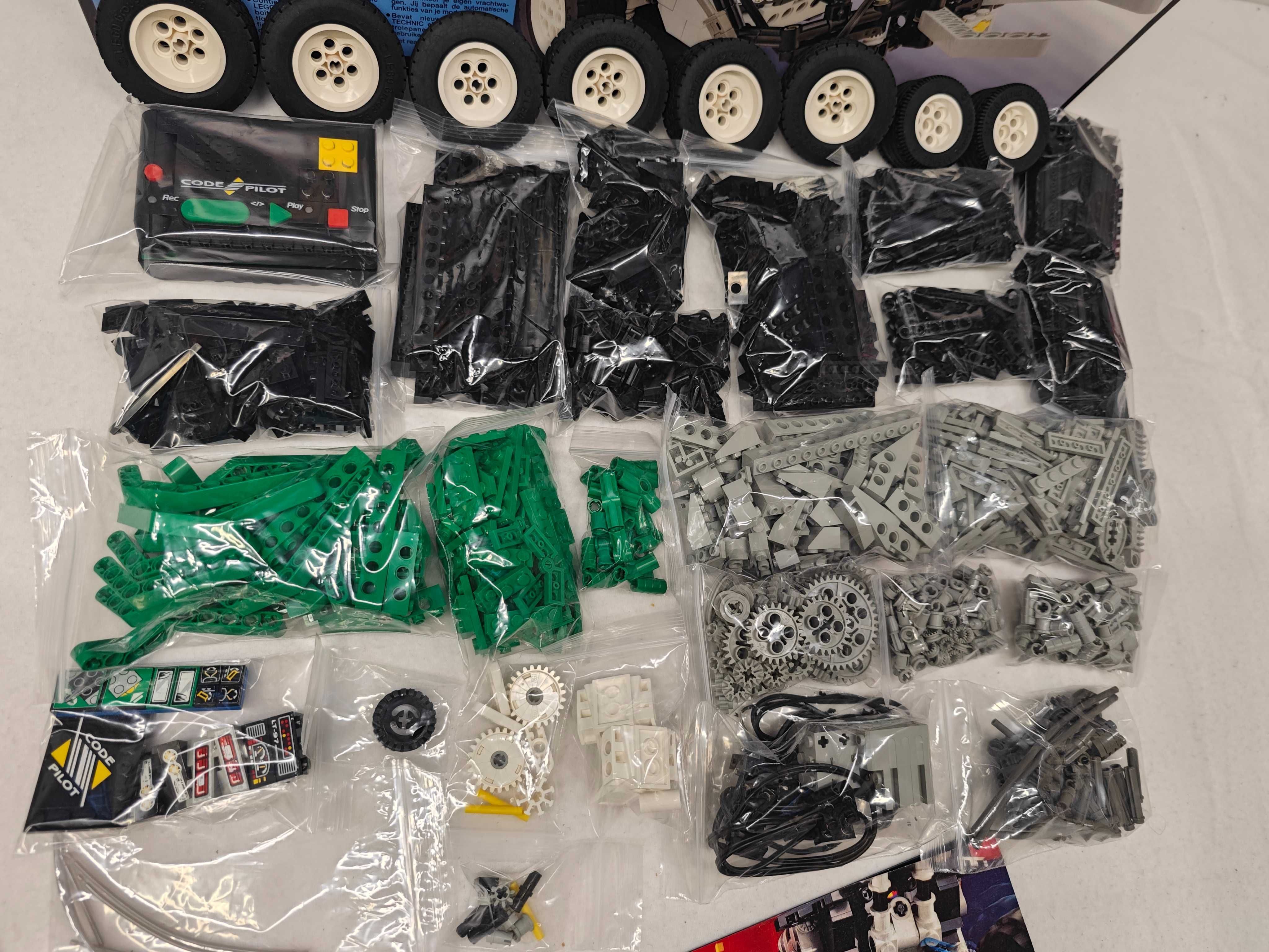 Lego Technic 8479 "Barcode Multi-Set"; 1997; [163]