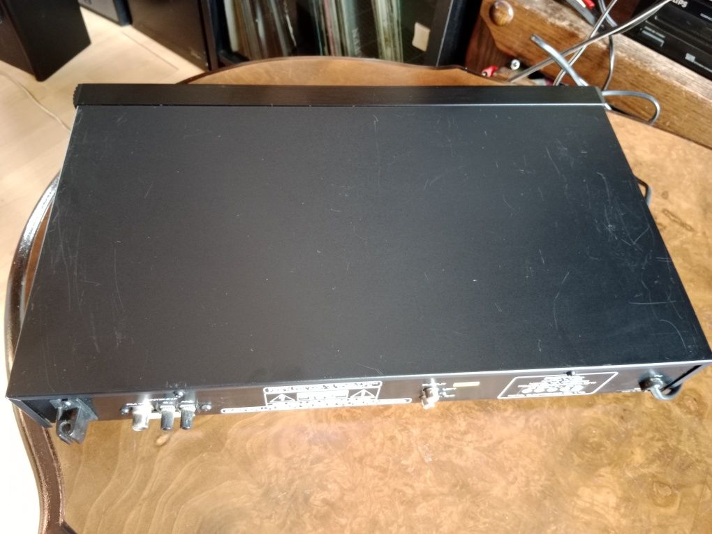 Tuner Rotel RT-950BX
