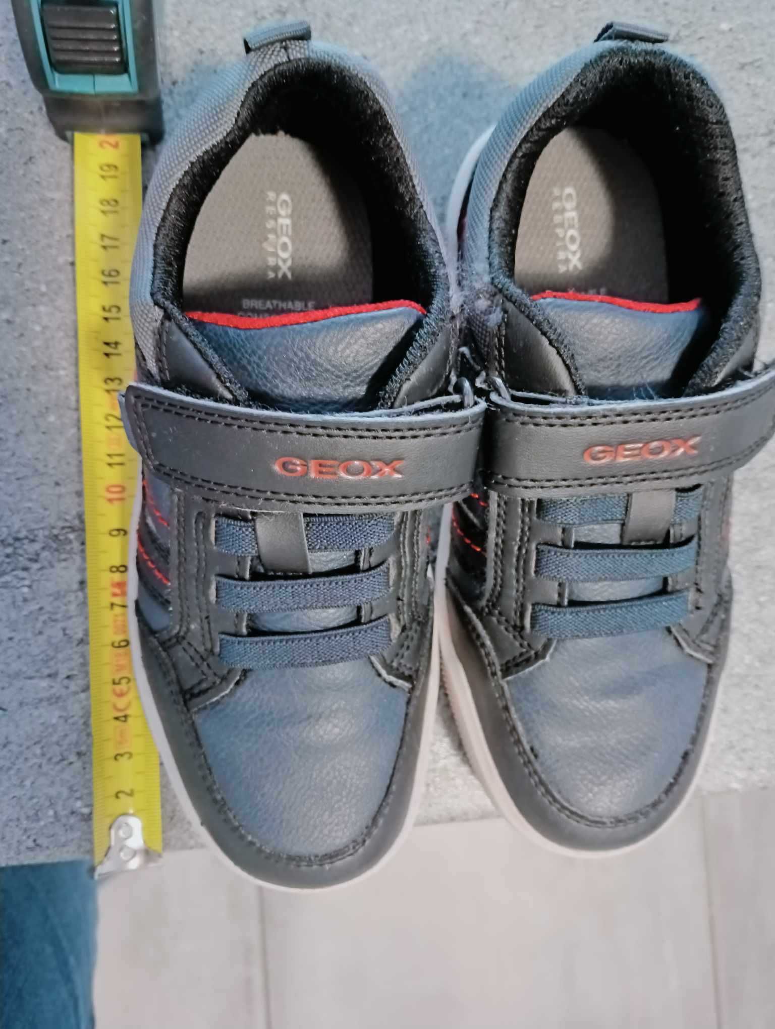 Buty chłopięce , granatowe Geox,  rozmiar 29,