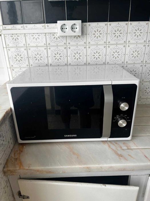Conjunto de Eletrodomésticos Usados em Bom Estado – Frigorífico, ...