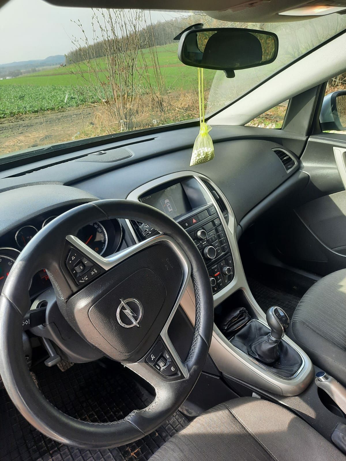Piekny Opel Astra 1.4 turbo LPG