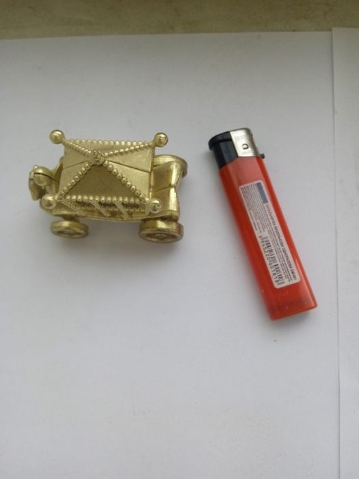 Фігурка карети для дівчаток