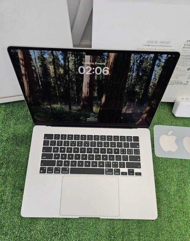 Macbook air 15 m2 8 256