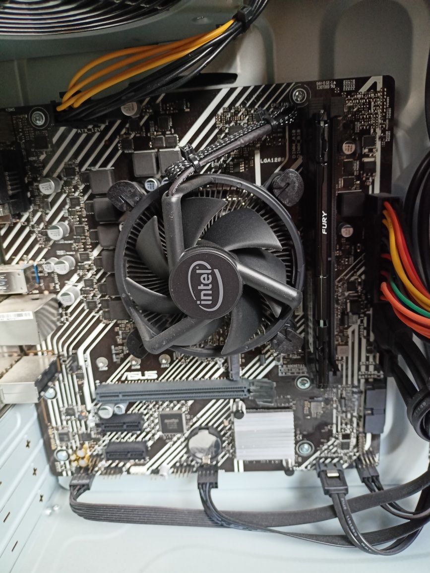 Komputer stacjonarny Intel Core i5