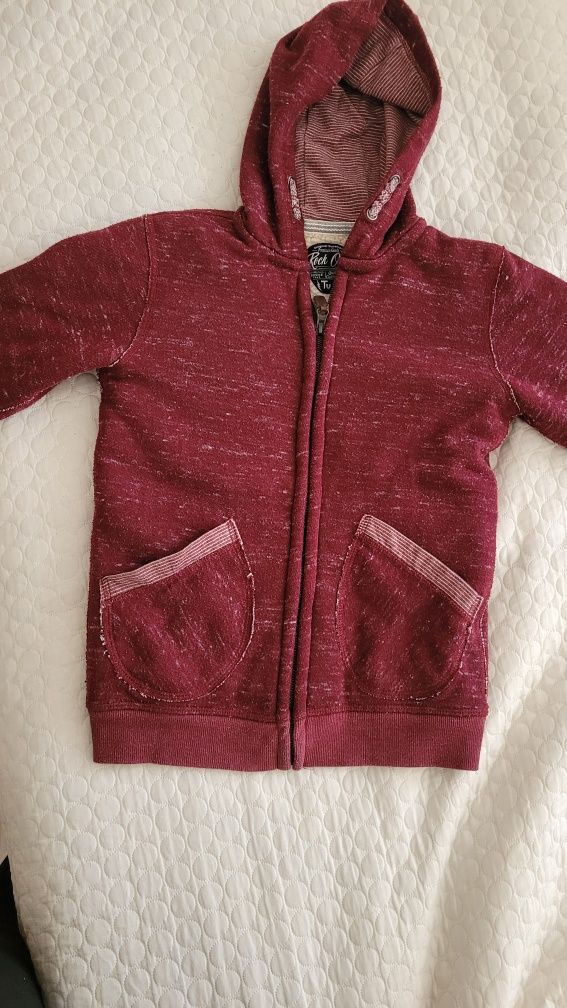 Ocieplana bluza z kapturem 134 TU