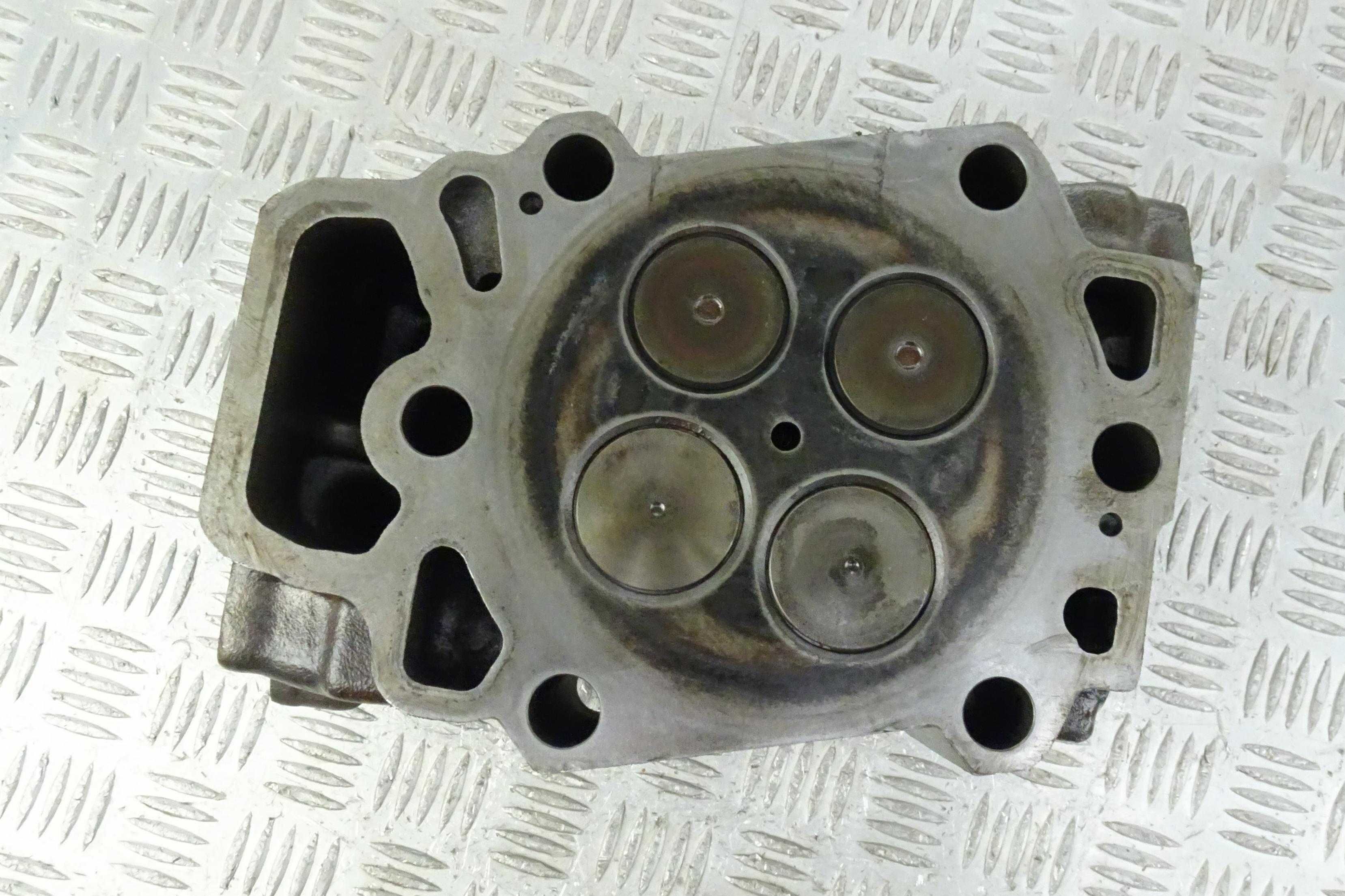Głowica do silnika Liebherr D9508. Cylinder head for D9508