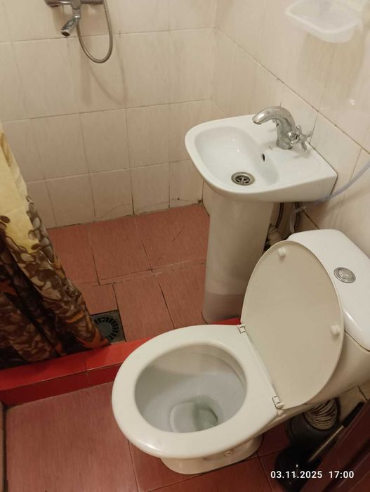 Сдам  Шевченківський р-н  м Нивки 5 хви.  вул Гончарова(Брюссельська)