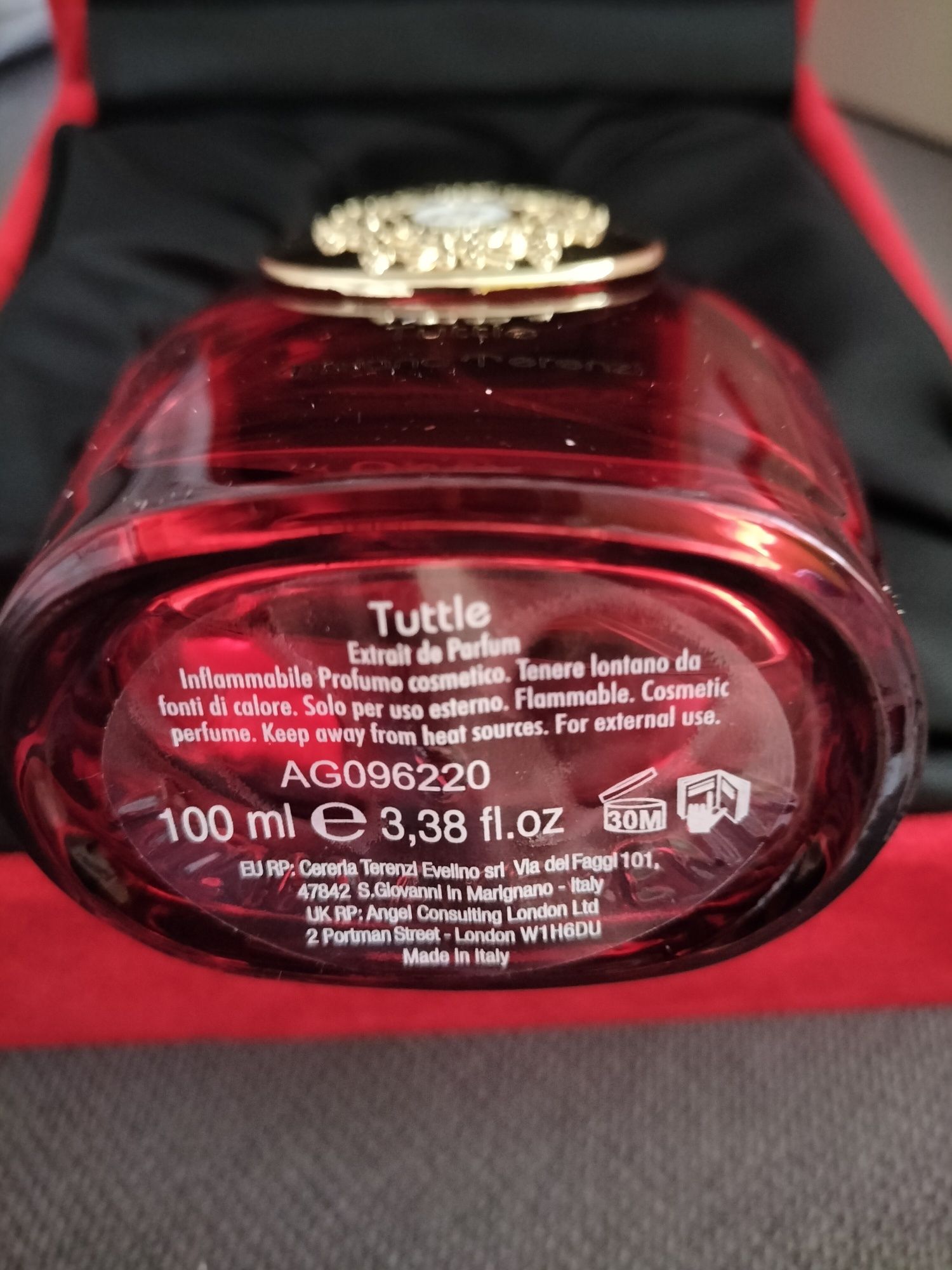 Tiziana terenzi tuttle