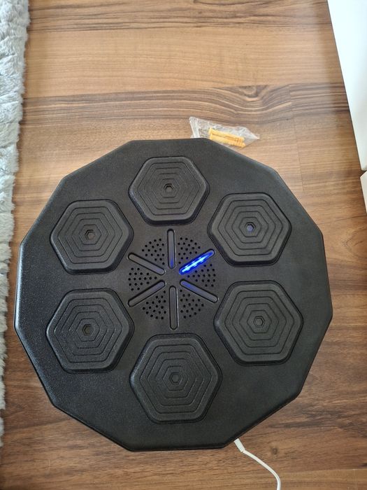 Muzyczna maszyna bokserska