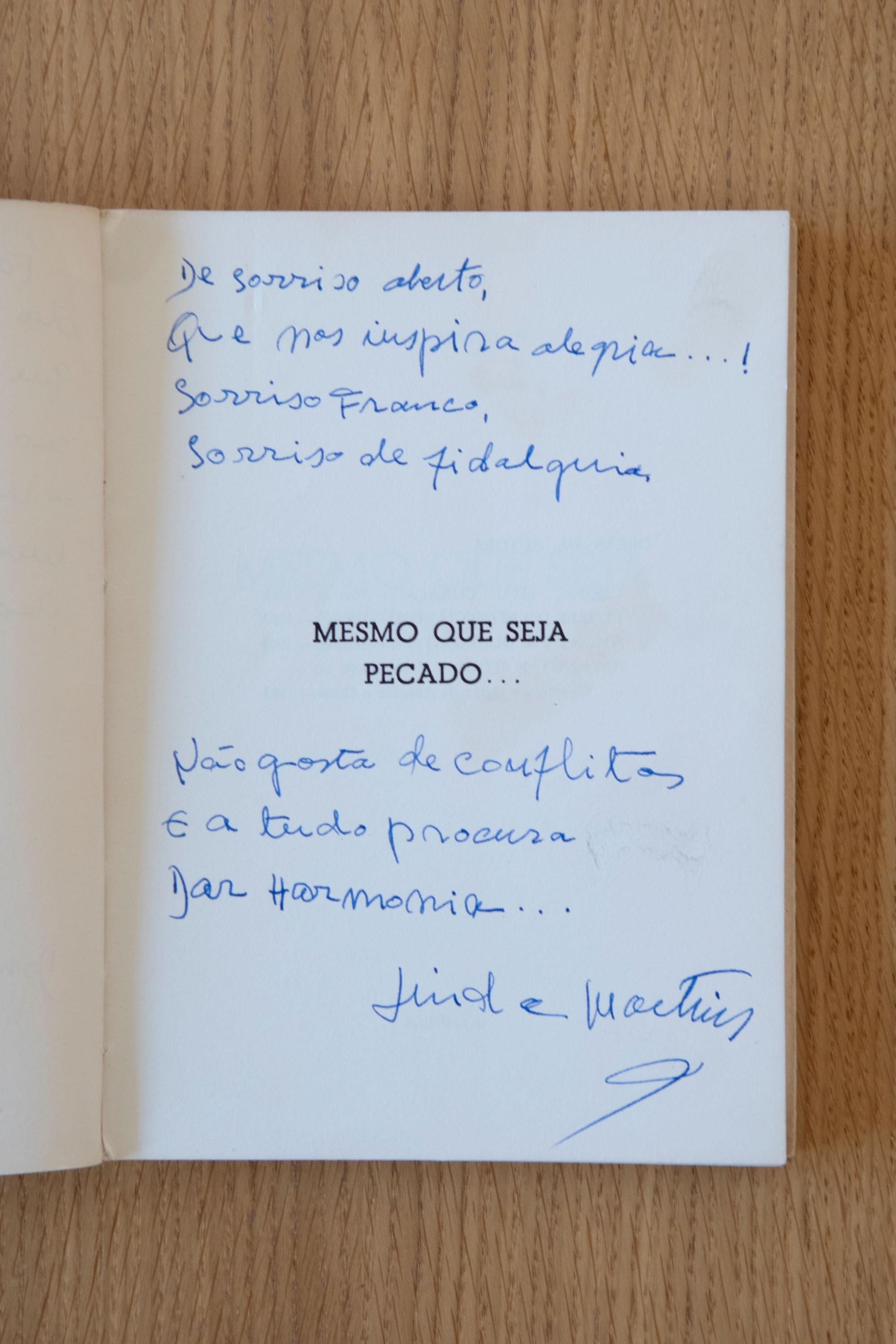 Livro "Mesmo que seja pecado..." assinado p/ Linda Martins