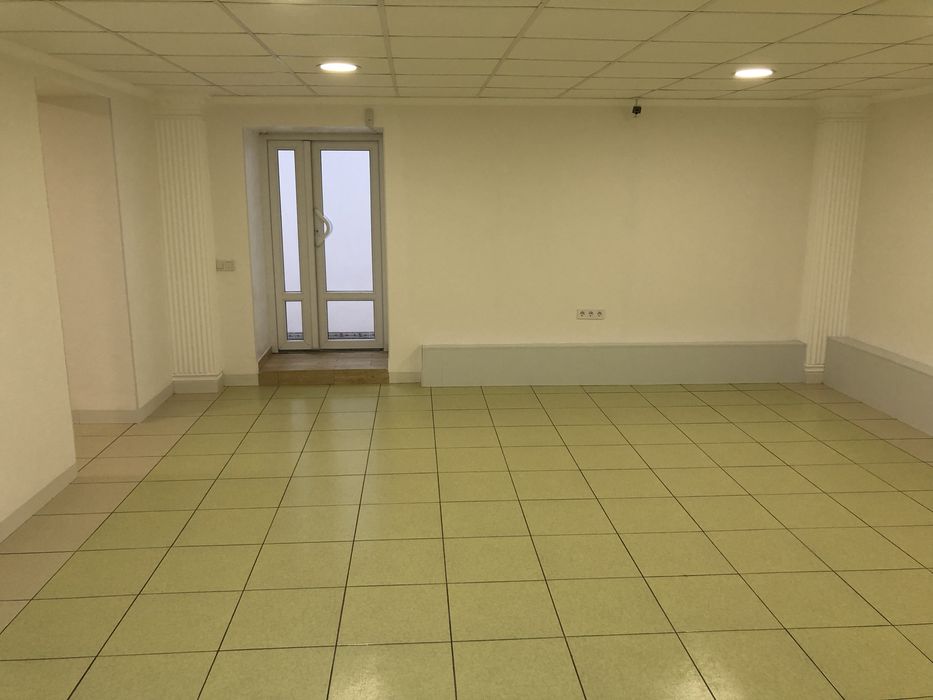 Захищене підвальне приміщення 74,4 м² у центрі міста | безпека бізнесу