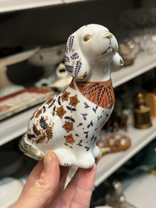 Figurka porcelanowa pies z wzorem kwiatowym dekoracja 933