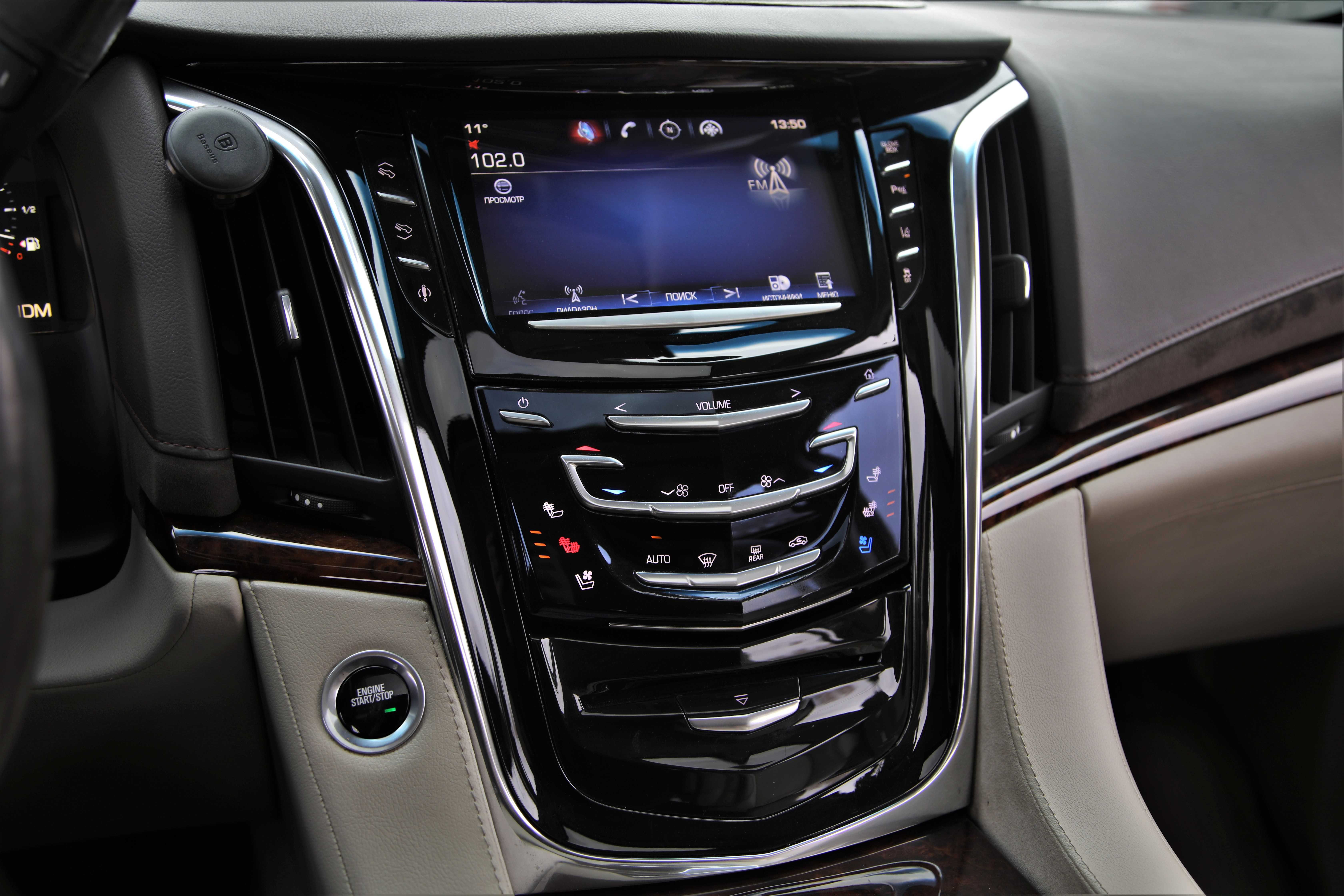 Cadillac Escalade 2014 року