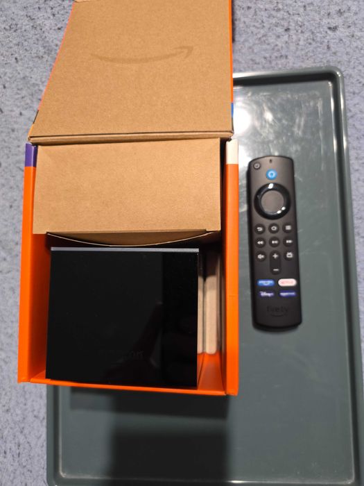 Fire TV Cube (2. gen) – 4K, Dolby Vision/Atmos, Alexa stan bardzo dobr