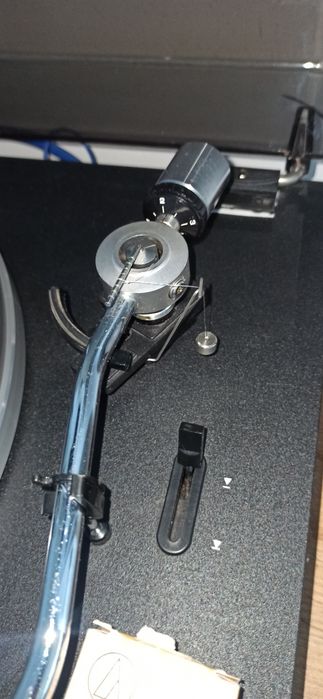 Gramofon NAD 101
