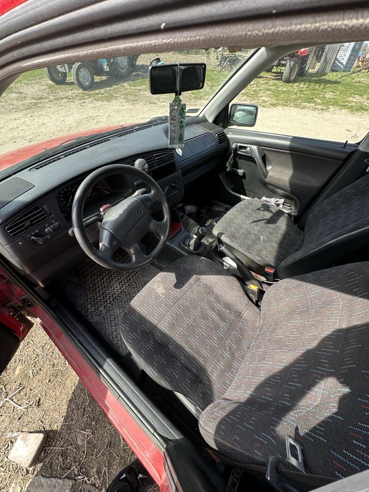 Golf 3 1.9 TDI na częsci. dobra blacha