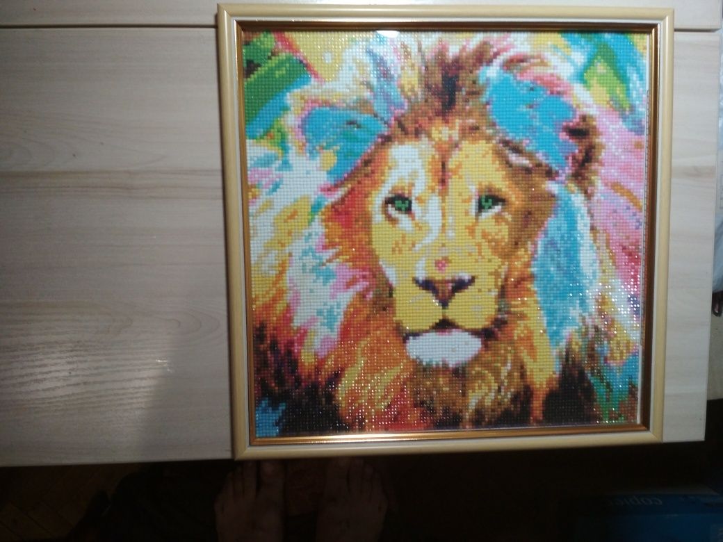 Картина Радужный лев. Готовая алмазная вышивка в рамке.
