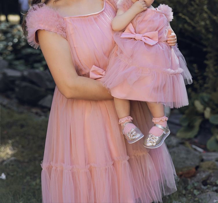 Продам сукні мама+доня