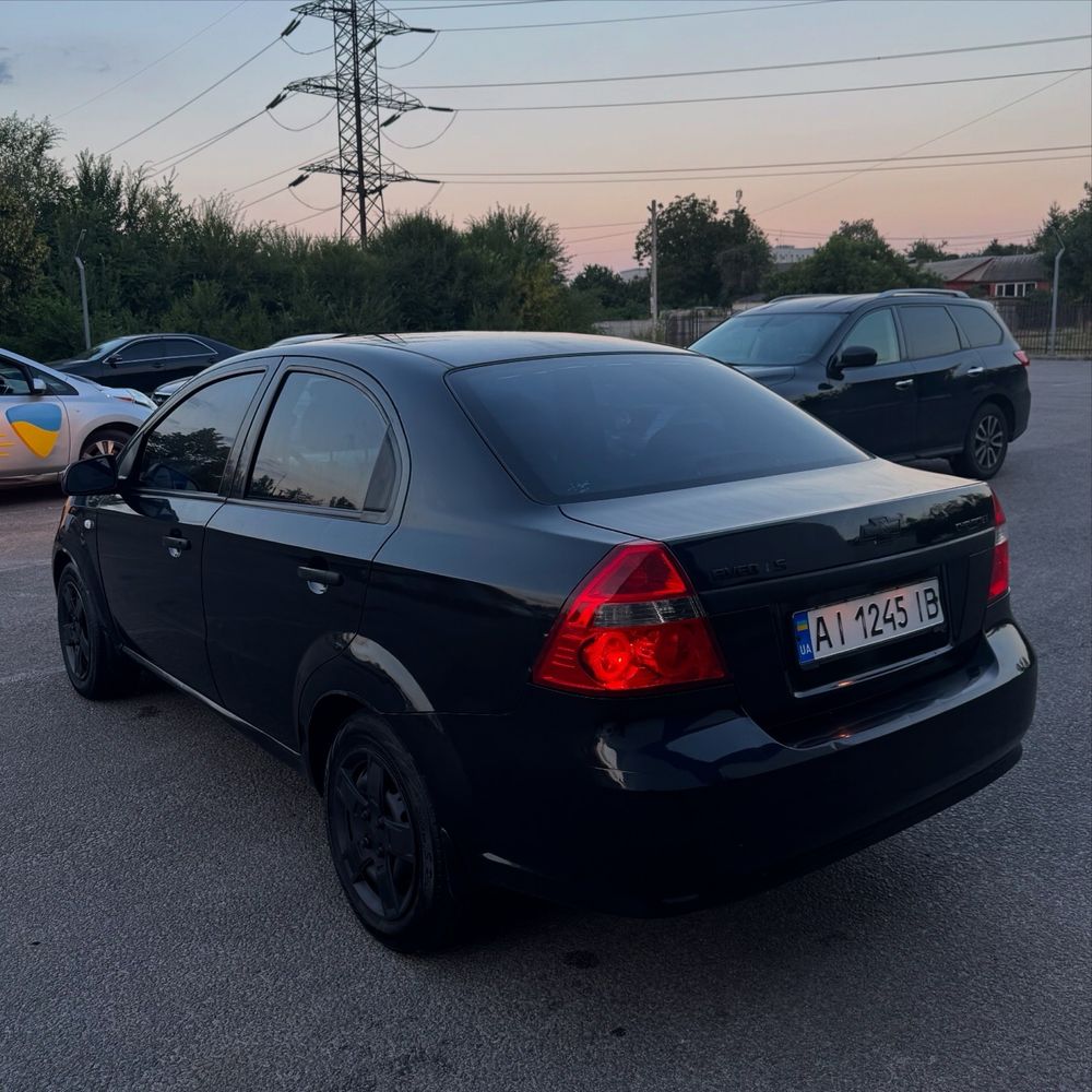 Chevrolet Aveo 2008 год 1.5 газ/бензин!