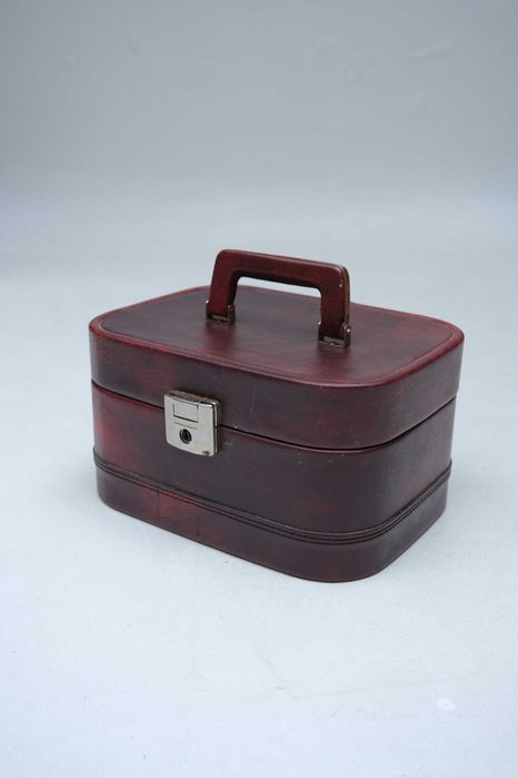 Mala de couro bordô