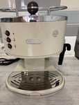 Продам кавову машину Delonghi Icon 311