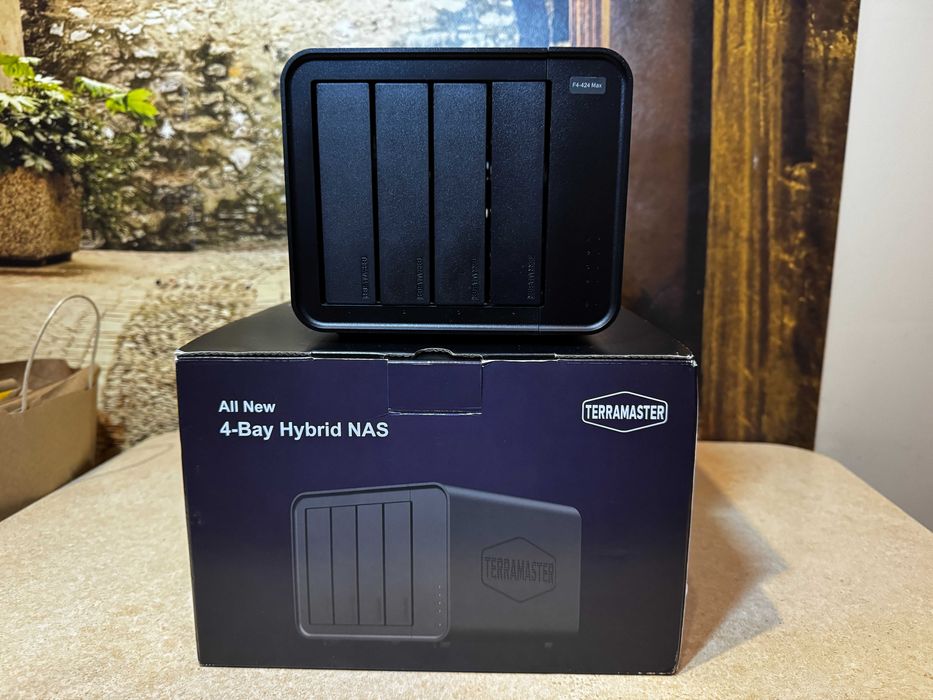 TerraMaster F4-424 Max, Core i5 1235U, 10Gbit, IrisXe, TruNAS, Unraid