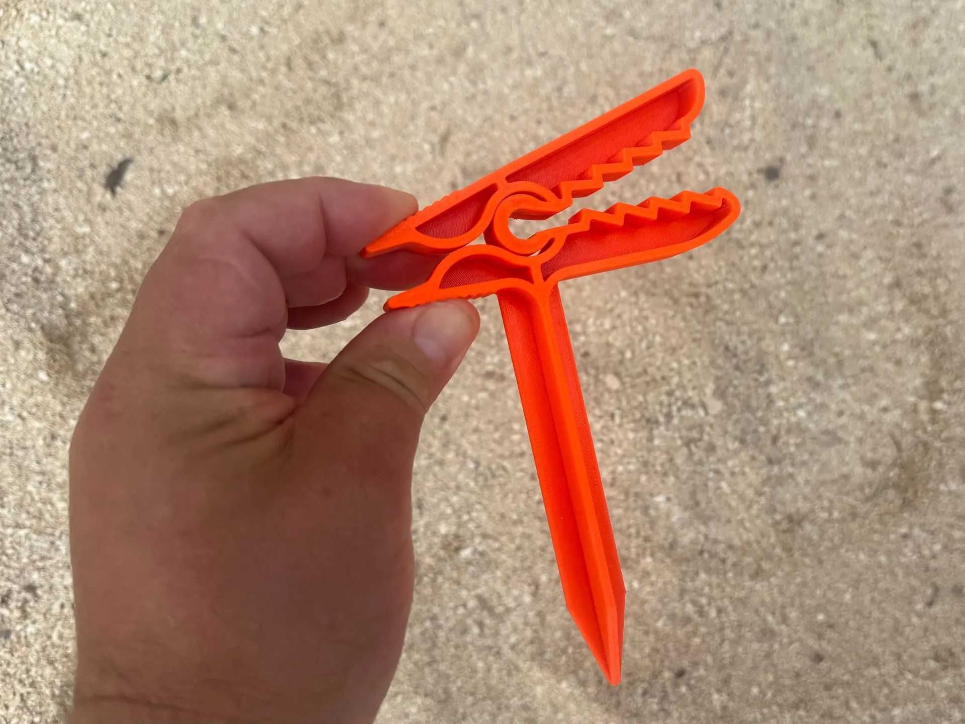 Prendedor de Toalha Praia Areia 3D - Acabou o Vento Chato!