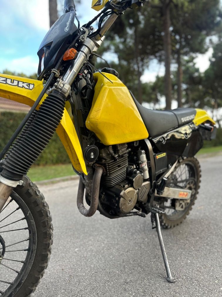 SUZUKI  DR.  250