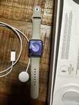Zegarek Apple Watch Series 7 45 mm GPS w kolorze księżycowym