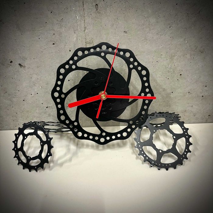 Zegar z zębatek, części rowerowych - unikat rękodzieło recycling loft