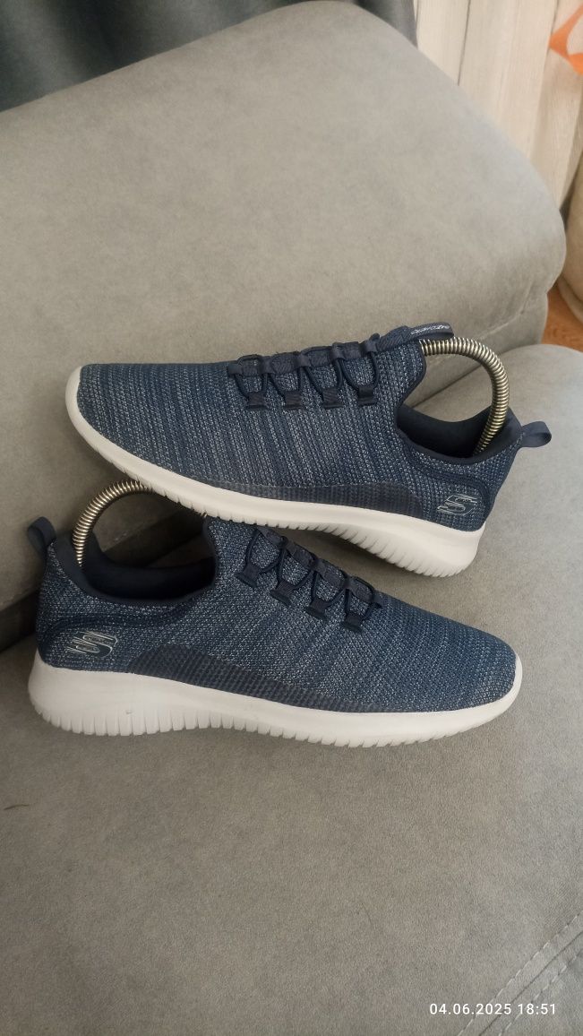 Сліпони-Skechers