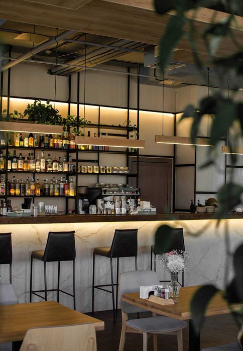 Продам діючий заклад у самому центрі Дніпра.