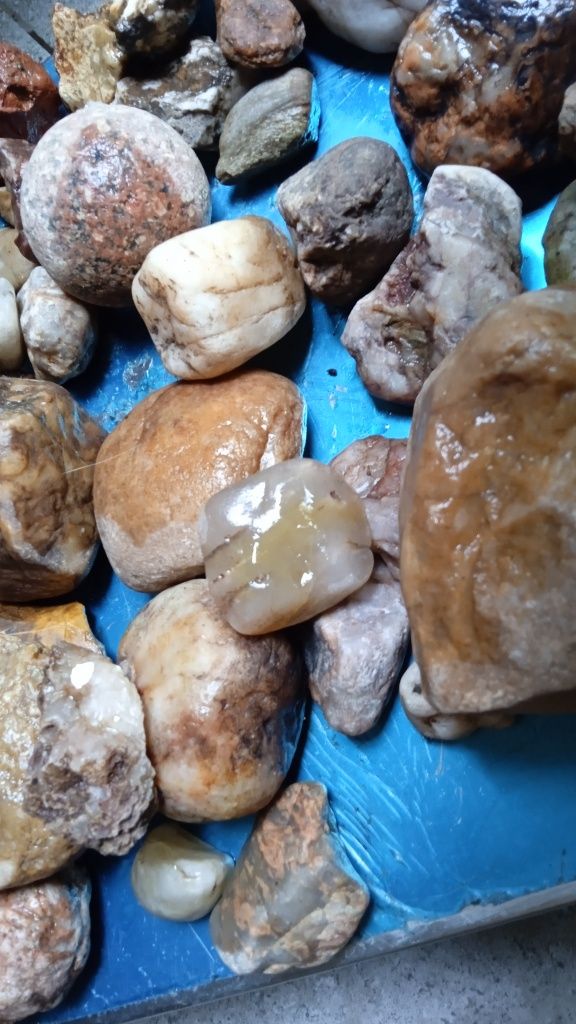 Kamienie minerały jaspis kwarc, kwarc dymny, ametyst i inne wysyłka