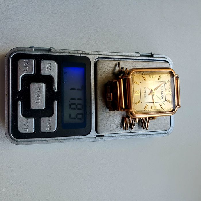 Золотий годинник 585 проби,оригінал
