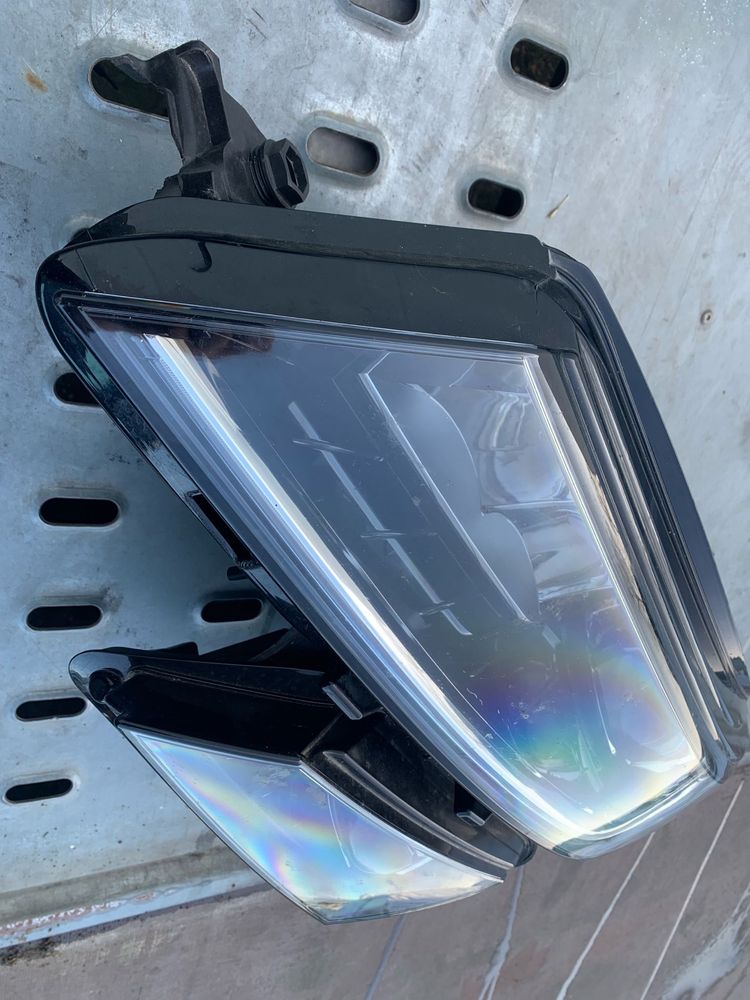 Skoda Kodiaq фара левая 1ZX01266925 LED