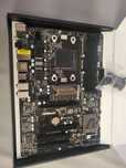 Sprzedam uszkodzoną Płytę Główną ASRoCK 970 Extreme 3
Extremes
970
Ext