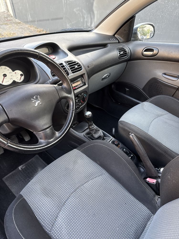 Peugeot 206 CC ano 2003