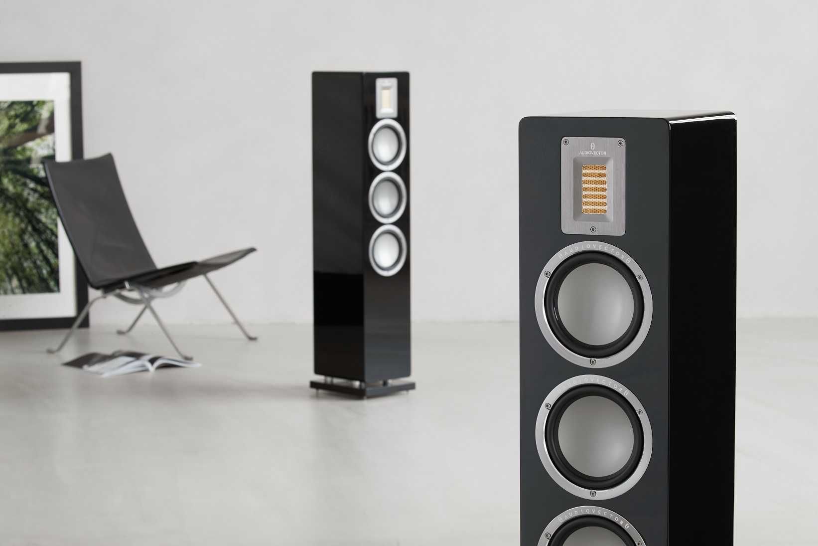 Audiovector QR5 Kolumny + Moonriver Model 404 Sklep Atmosfera Dźwięku