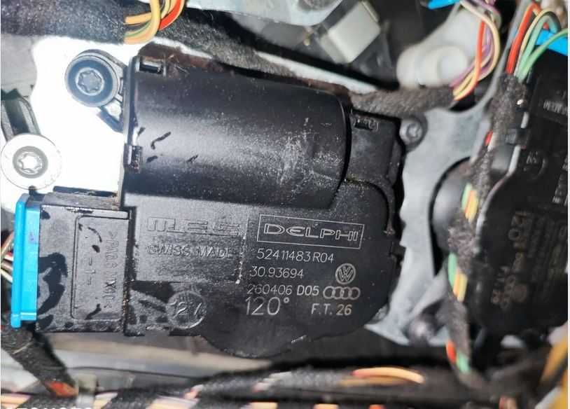 Silniczek nagrzewnicy Audi VW T5 Cayenne  wtyczka ramię cięgno