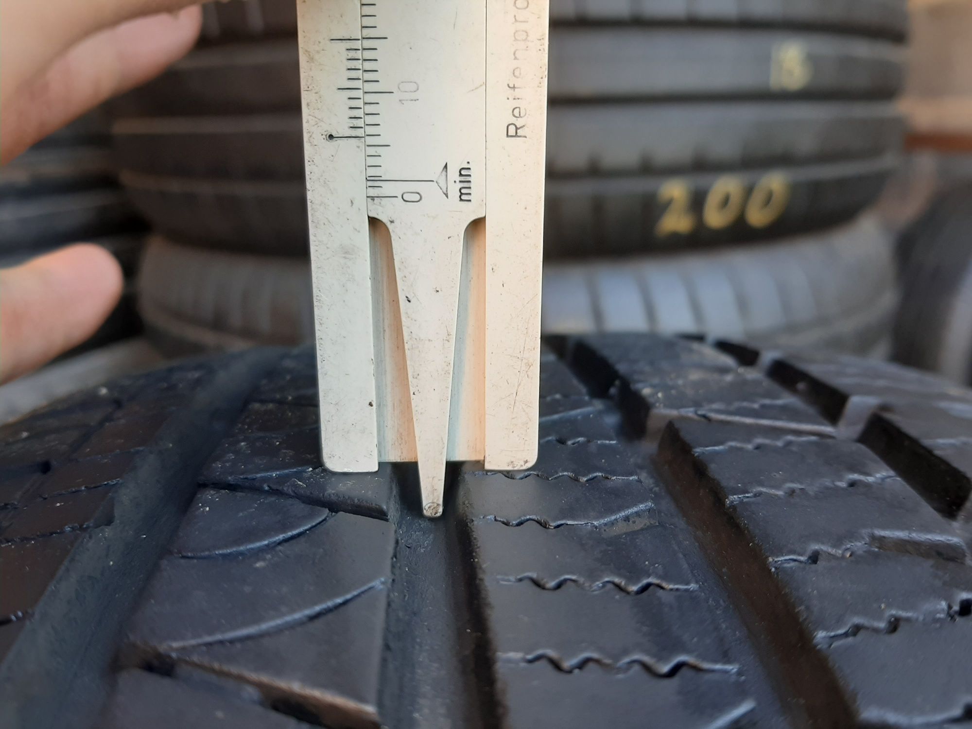 4x Opony całoroczne 215/65R16 Continental CrossContact LX 6mm