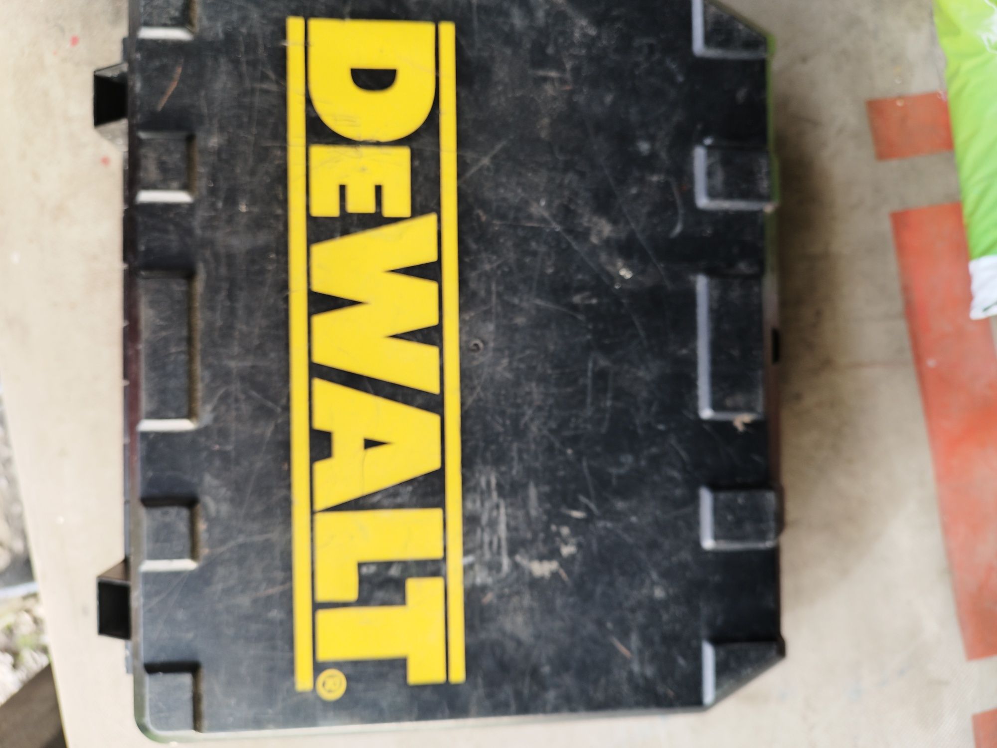 DeWalt wyrzynarka