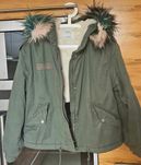 Mlodzierzowa Parka - Kurtka Bershka